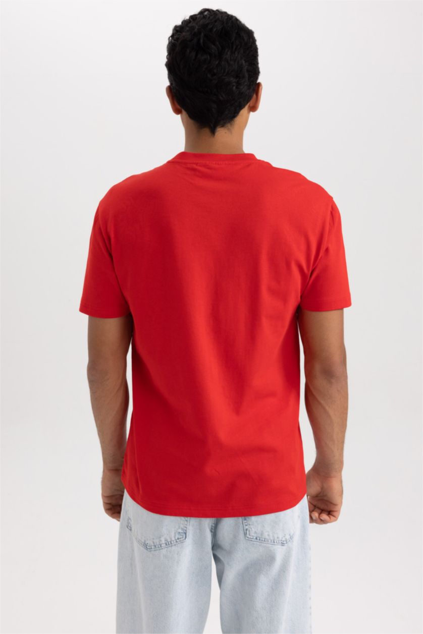 HOMME Rouge T-Shirt İmprimé À Col Rond Coupe Régulière Sous Licence Marvel