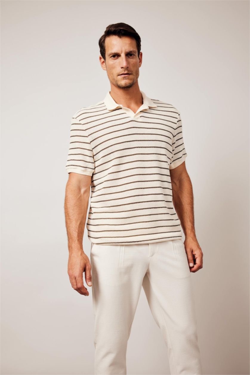 رجال اللون الرملي تيشيرت بولو مظهر محبوك مخطط قصة عادية بياقة بولو