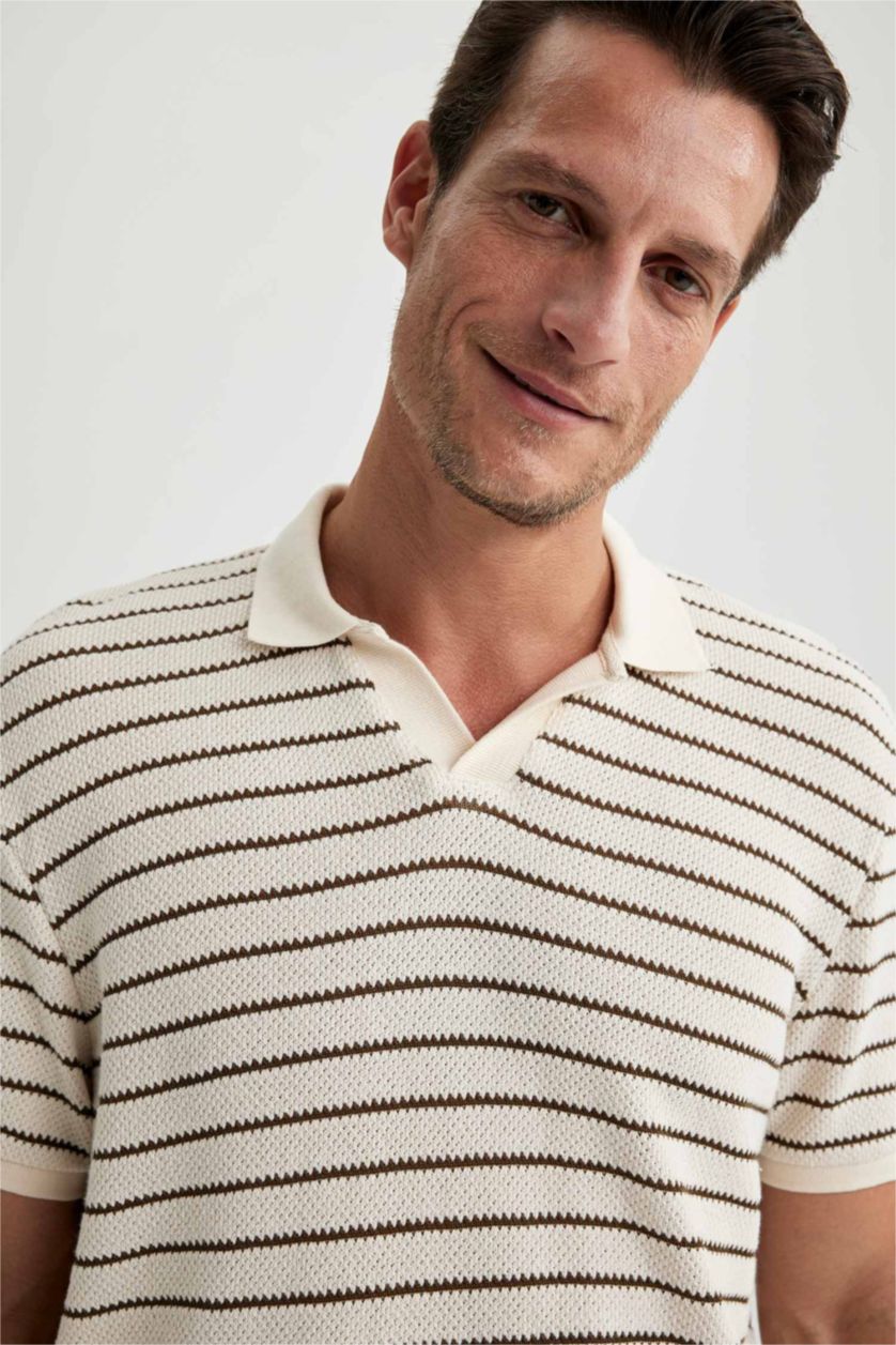 رجال اللون الرملي تيشيرت بولو مظهر محبوك مخطط قصة عادية بياقة بولو