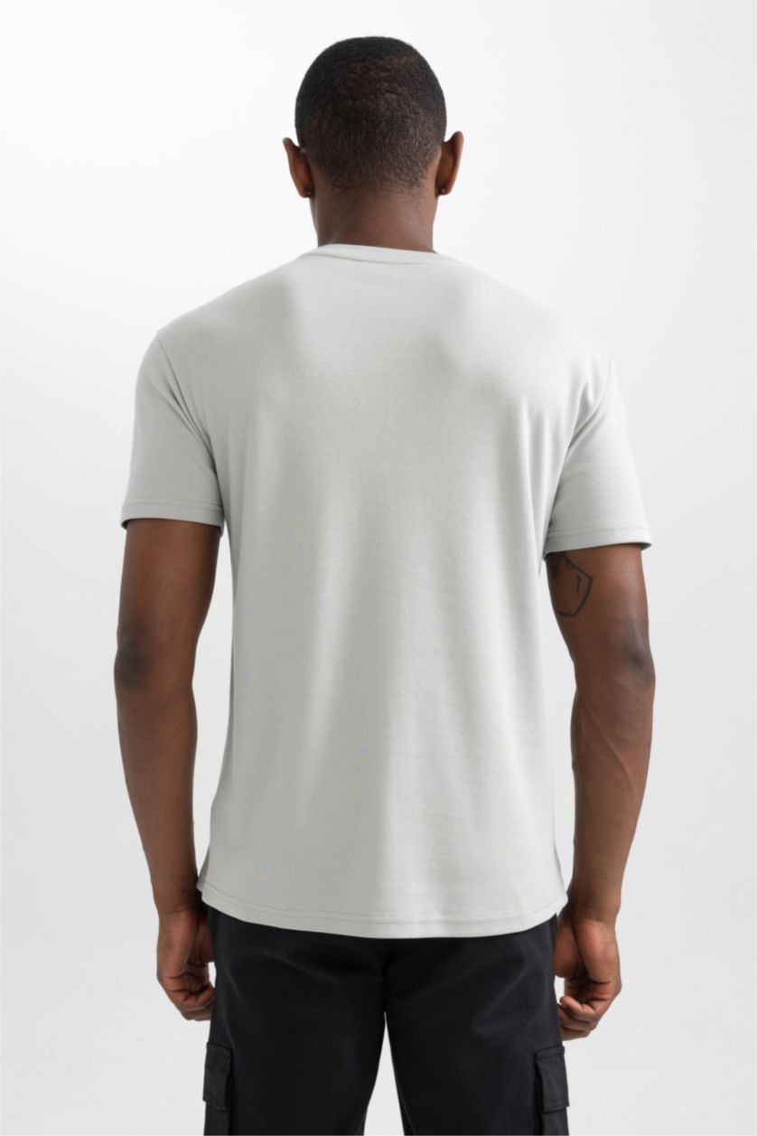 رجالي رمادي فاتح Regular Fit Short Sleeve T-Shirt