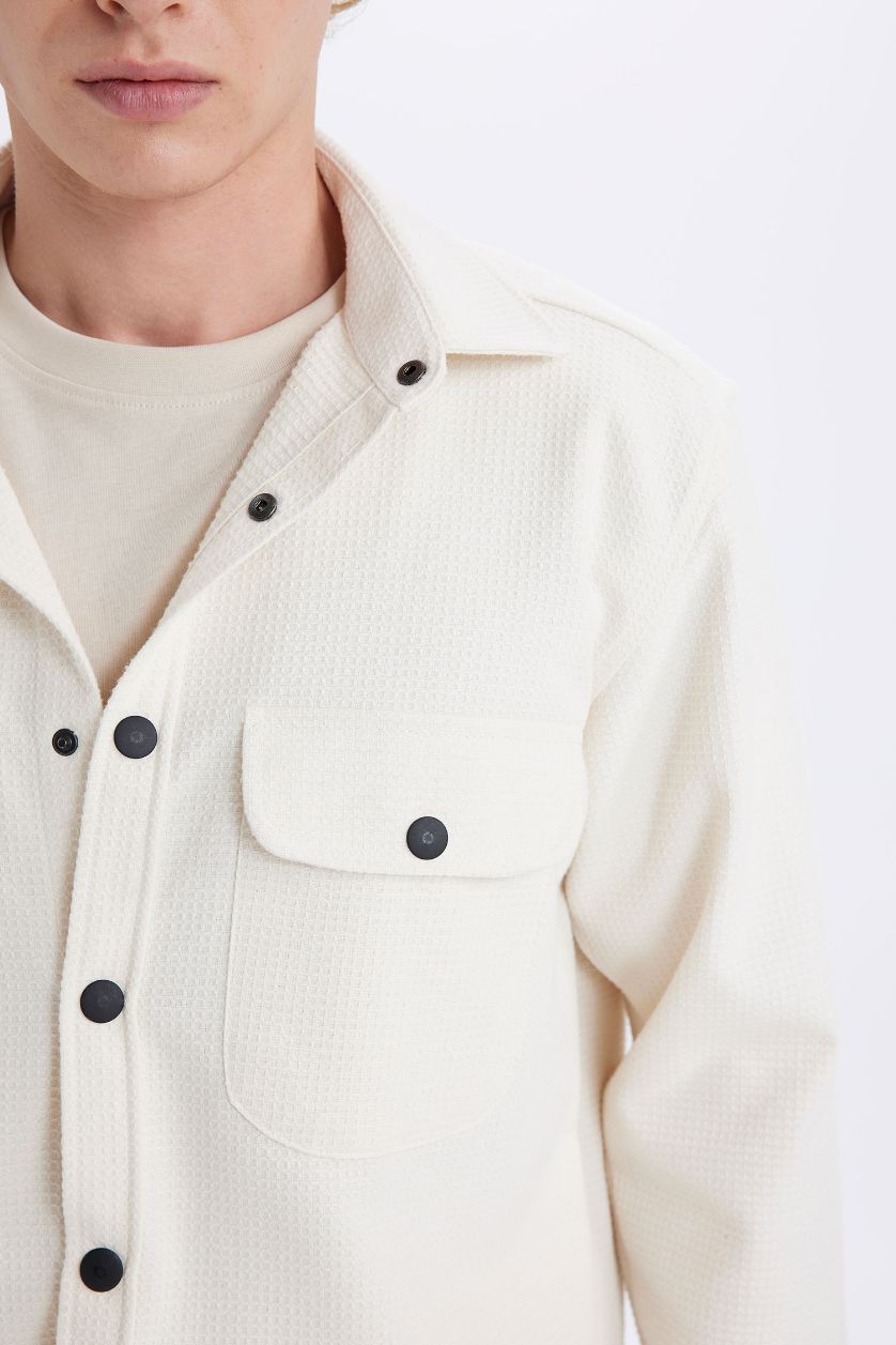 Erkek Taş Relax Fit Düğmeli Cepli Uzun Kollu Gömlek