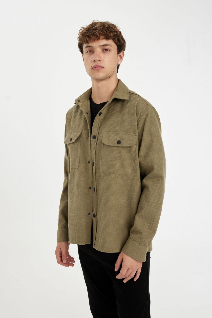 رجال كاكي قميص قصة مريحة