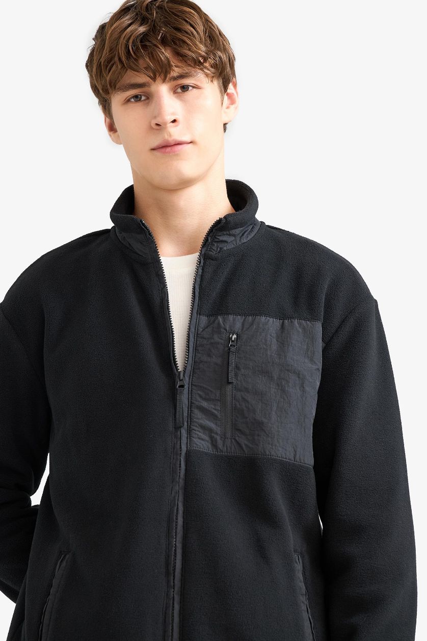 Erkek Siyah Dik Yaka Fermuarlı Polar Hırka