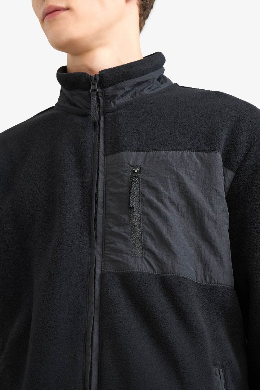 Erkek Siyah Dik Yaka Fermuarlı Polar Hırka