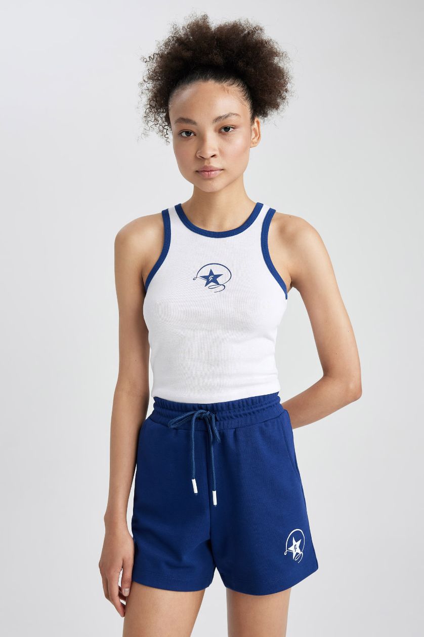 نساء أبيض ديباردور قصير رياضي مطبوع من DeFactoFit