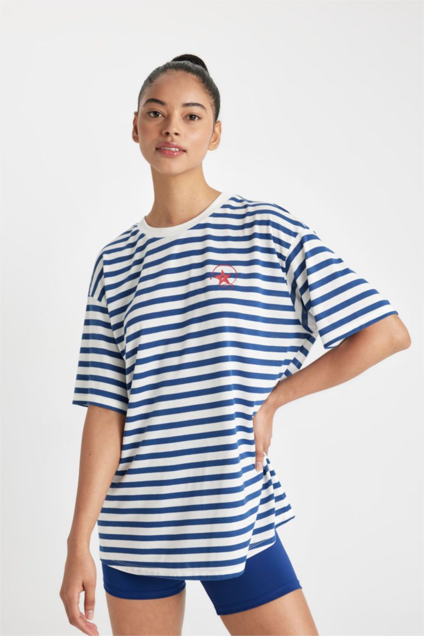 Woman NAVY DeFactoFit Oversize Fit Crew Neck Printed T-Shirt
