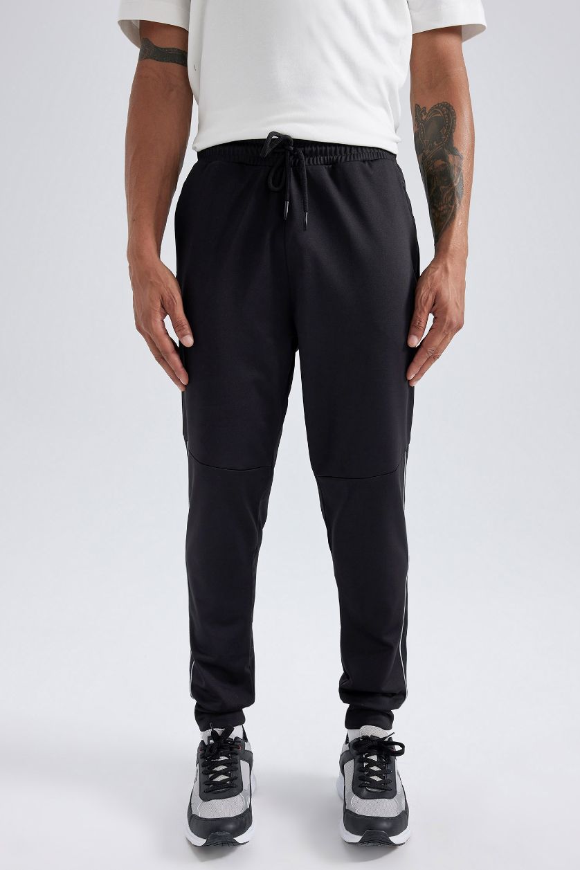 MAN Black Slim Fit Scuba Fabric Jogger