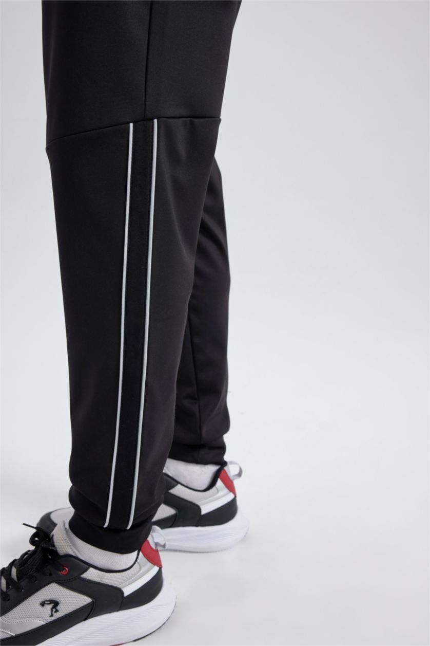 MAN Black Slim Fit Scuba Fabric Jogger