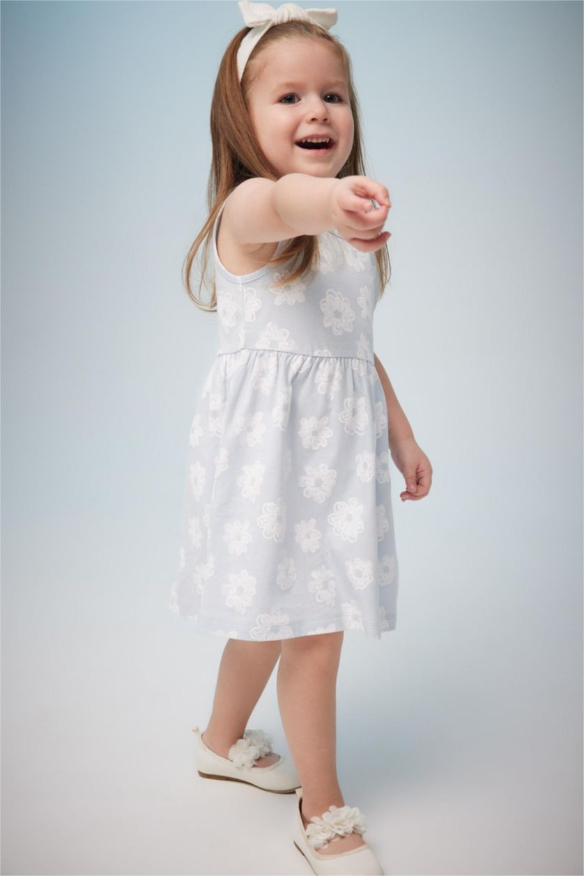 طفلة صغيرة أزرق فاتح فستان بناتي فلورال بقصة عادية بدون أكمام