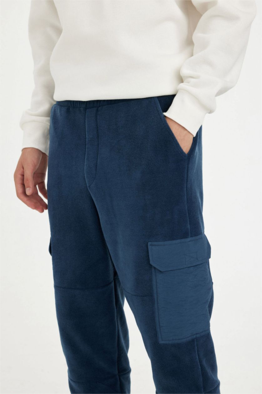 Erkek İndigo Regular Fit Polar Eşofman Altı Beli Paçası Lastikli Kargo Cepli