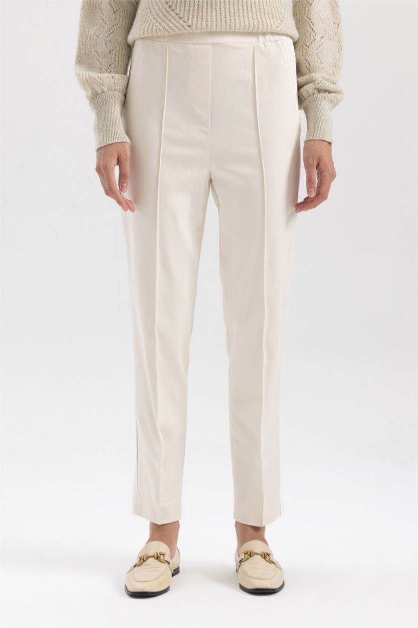 FEMME Beige Clair Pantalon Coupe Classique