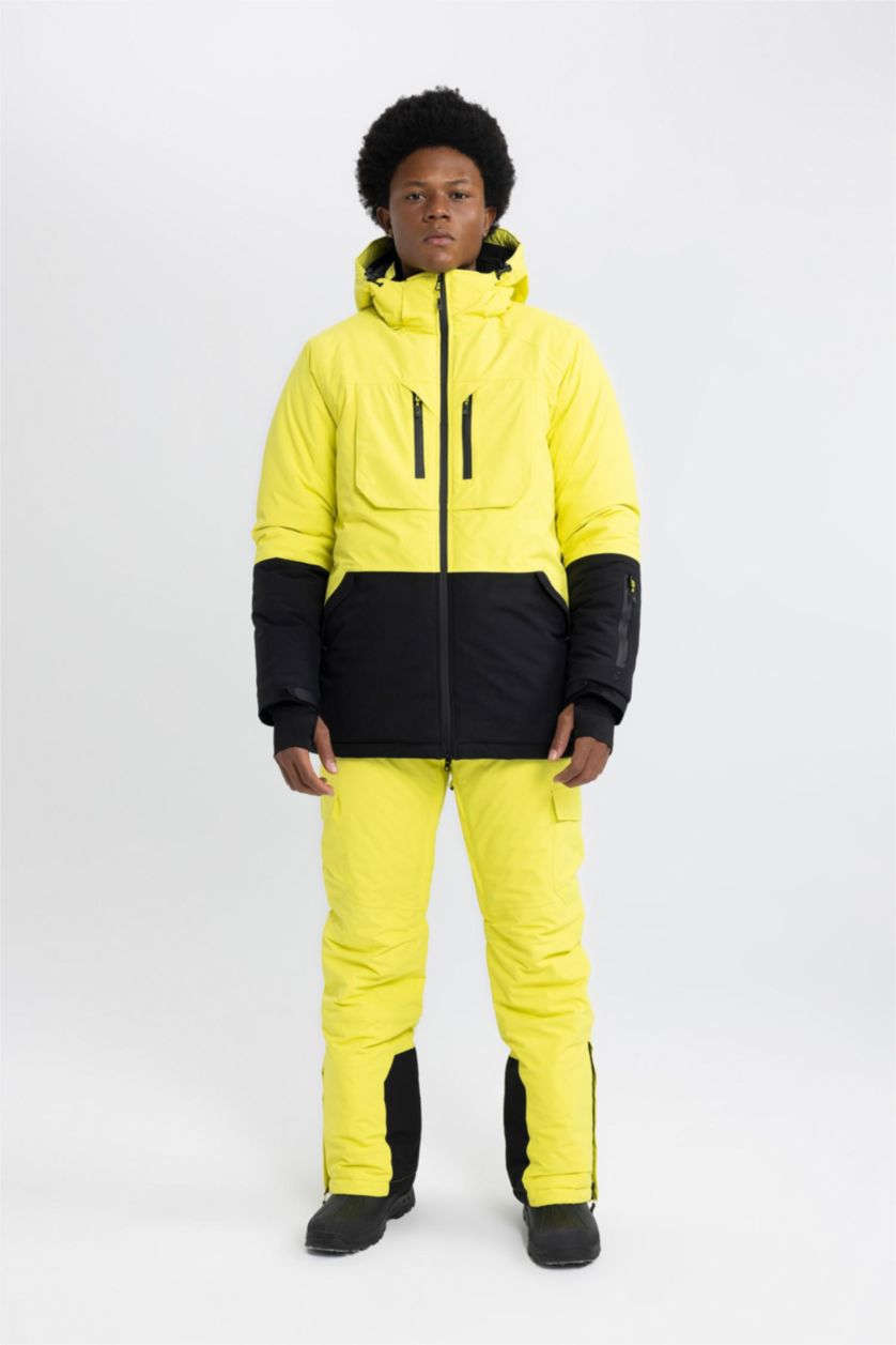 Erkek Sarı Kayak Montu Su İtici Rüzgar Geçirmez Kapüşonlu Fermuarlı Eldiven Detaylı Ultra Korumalı