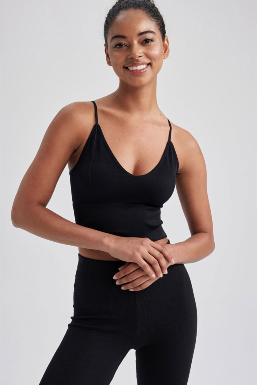 WOMAN Black DeFactoFit Seamless V-Neck Sports Crop Top