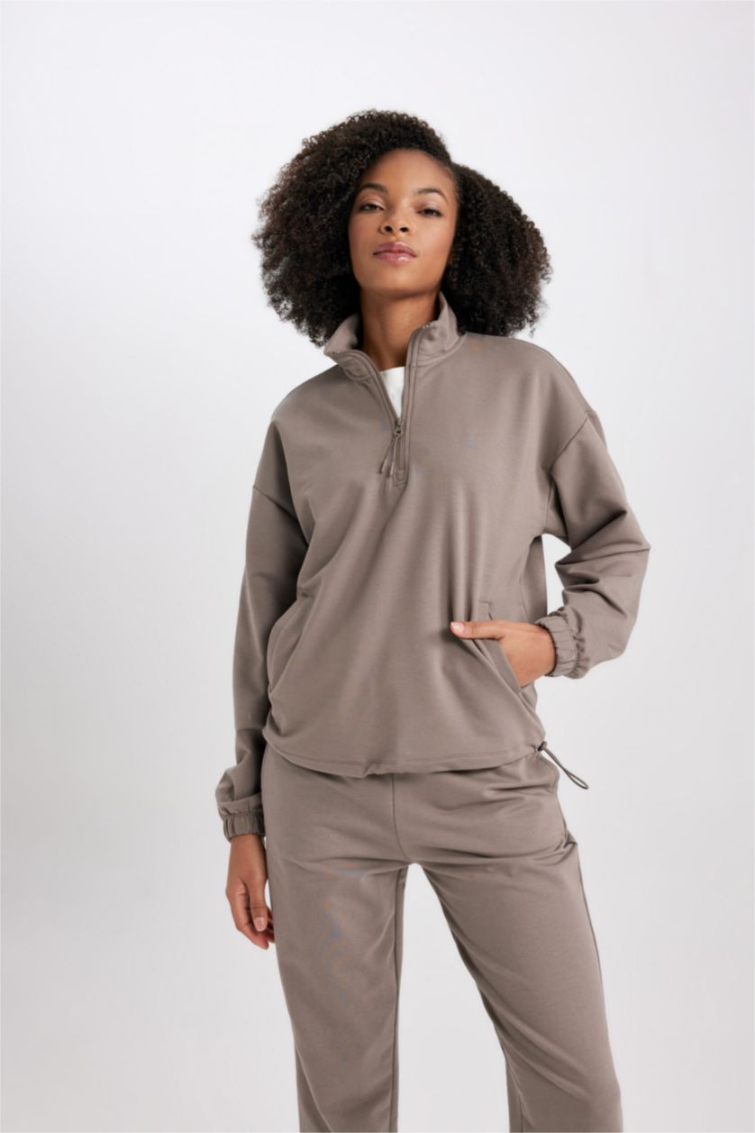 حريمي فيزوني سويت شيرت رياضي بريميوم قصة عادية من DeFactoFit