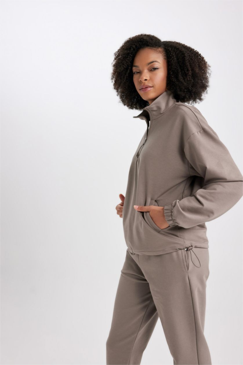 حريمي فيزوني سويت شيرت رياضي بريميوم قصة عادية من DeFactoFit