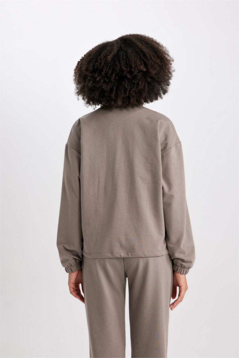 حريمي فيزوني سويت شيرت رياضي بريميوم قصة عادية من DeFactoFit