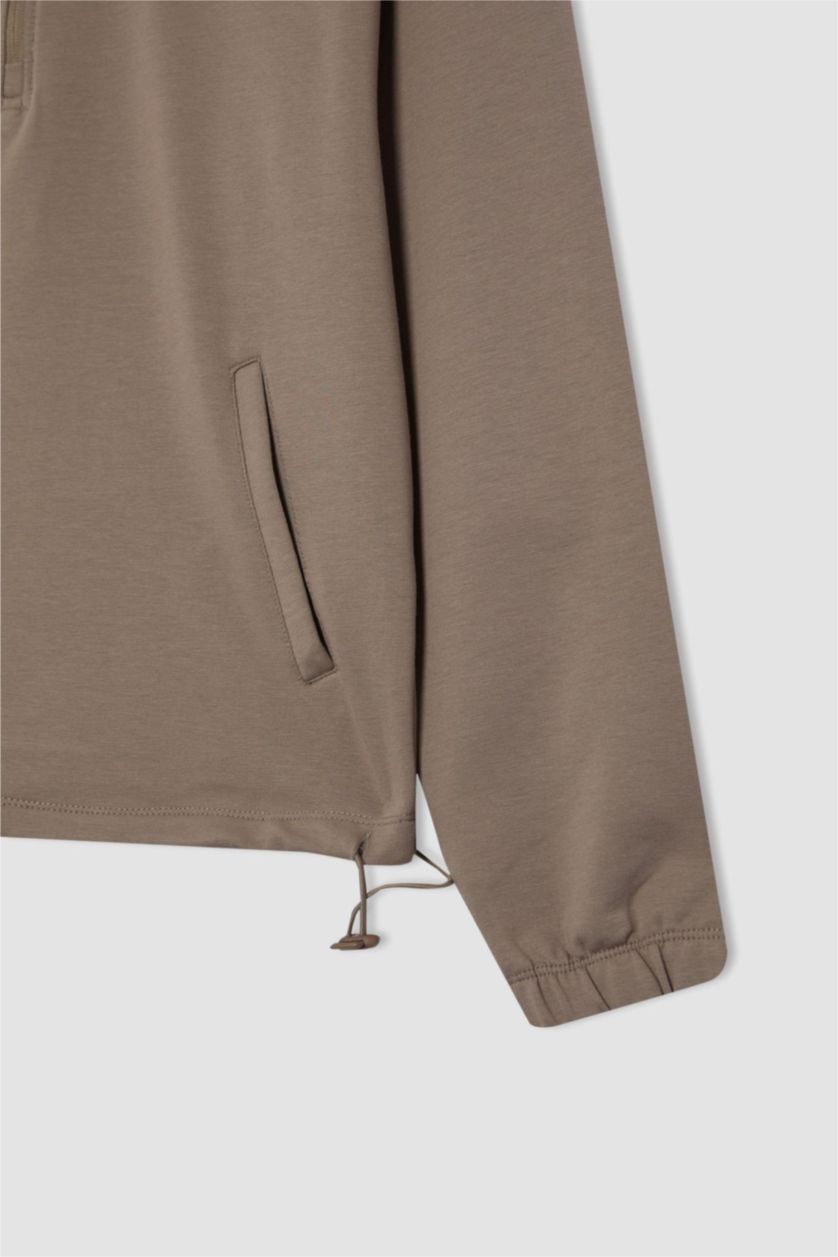 حريمي فيزوني سويت شيرت رياضي بريميوم قصة عادية من DeFactoFit