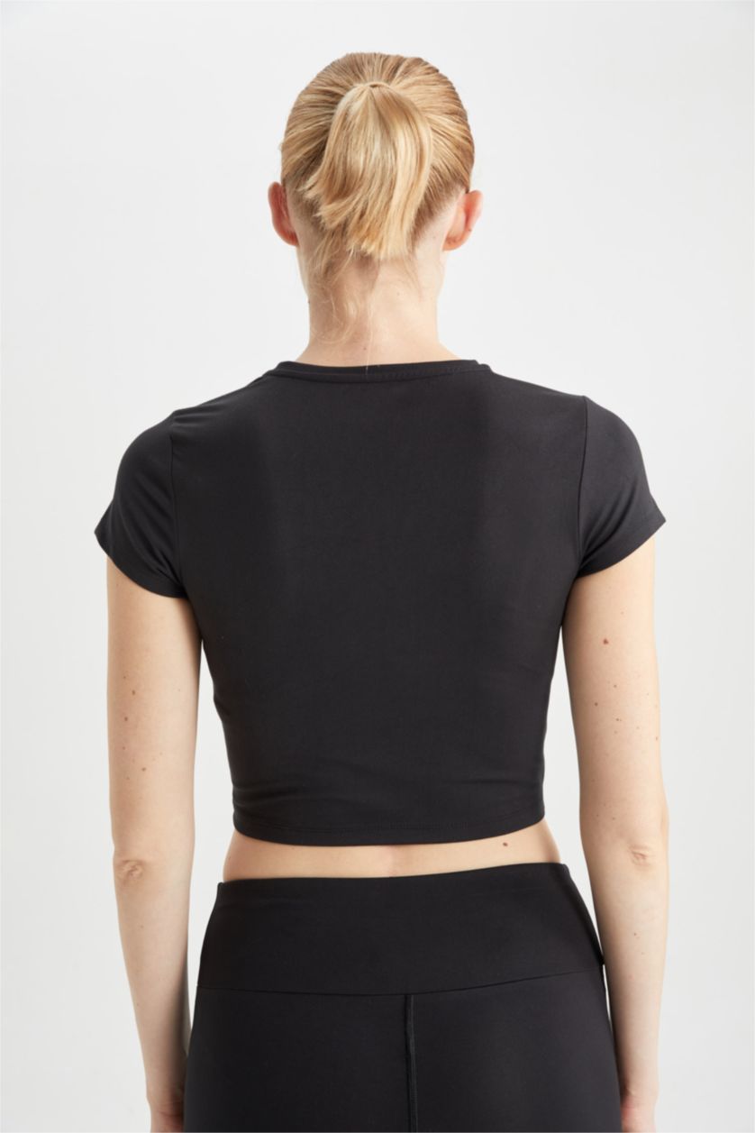 حريمي أسود تيشيرت كروب توب رياضي نص كم من DeFactoFit