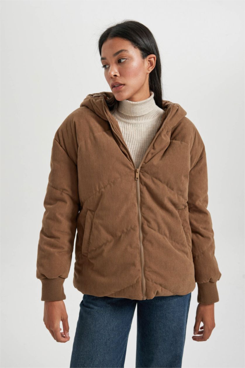 Kadın Kahve Relax Fıt Kapüşonlu Fitilli Kadife Mont