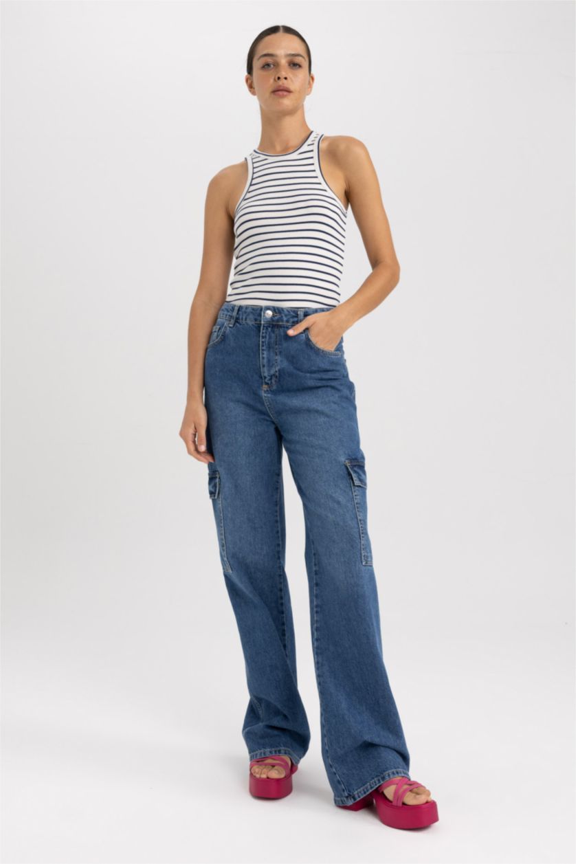 WOMAN NAVY Slim Fit Crew Neck Ribbed Camisole Crop Top