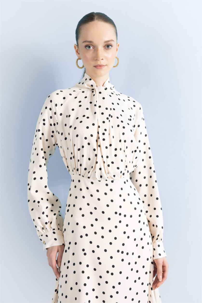 FEMME Blanc Robe Tissée À Manches Longues Satinette Imprimé Nœud Papillon