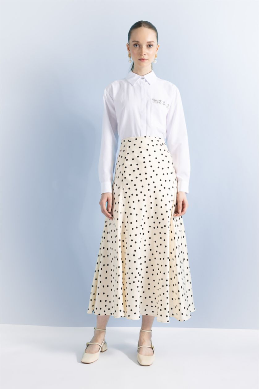 Kadın Ekru A Kesim Uzun Boy Etek