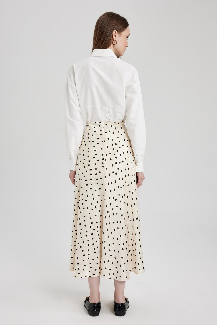 Kadın Ekru A Kesim Uzun Boy Etek