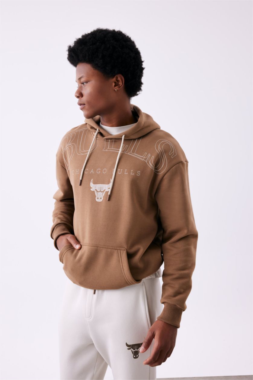 MAN Brown DeFactoFit NBA Chicago Bulls Boxy Fit Hooded Thick Sweatshirt