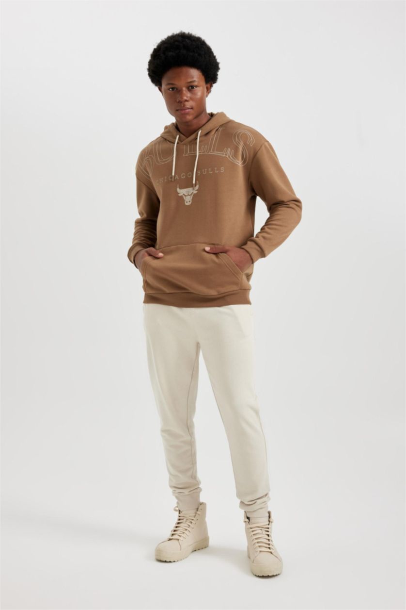 MAN Brown DeFactoFit NBA Chicago Bulls Boxy Fit Hooded Thick Sweatshirt