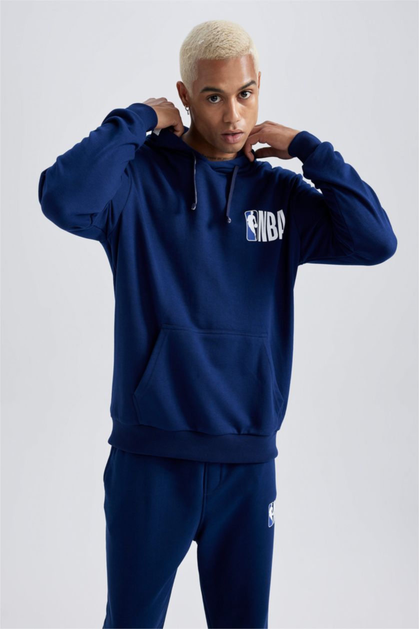 رجالي كحلي سويت شيرت قصة عادية بكابيشون من NBA