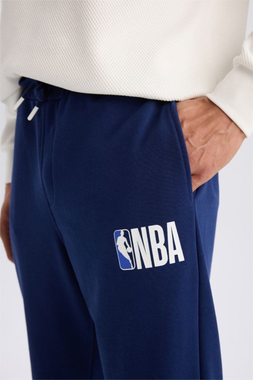 Erkek Lacivert DeFactoFit NBA Wordmark Jogger Eşofman Altı Standart Fit Cepli Beli Bağcıklı 