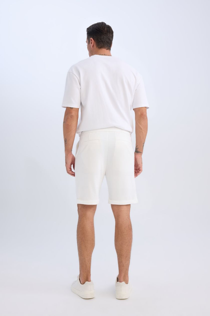 Erkek Kırık Beyaz Beli Bağcıklı Yazlık Pike Bermuda Şort