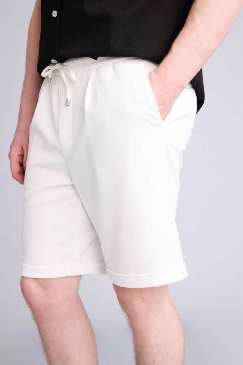 Мужчины Кремовый Бермуды из пике