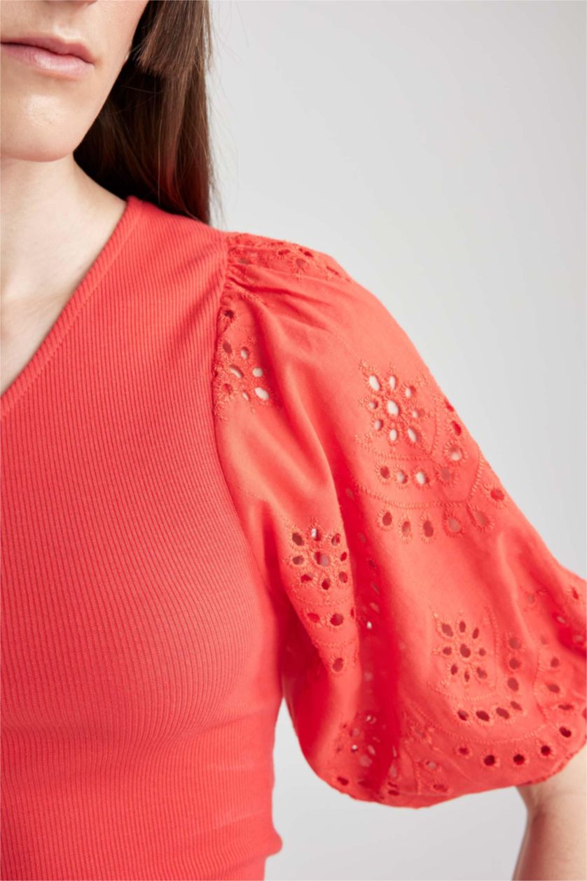 حريمي أحمر تيشيرت مضلع سليم فيت بكتف واحد