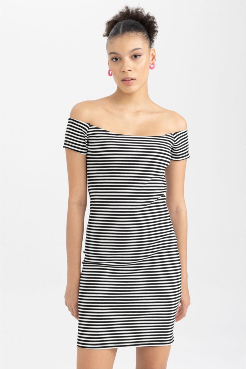 FEMME Écru Mini Robe En Maille À Manches Courtes Col Bateau