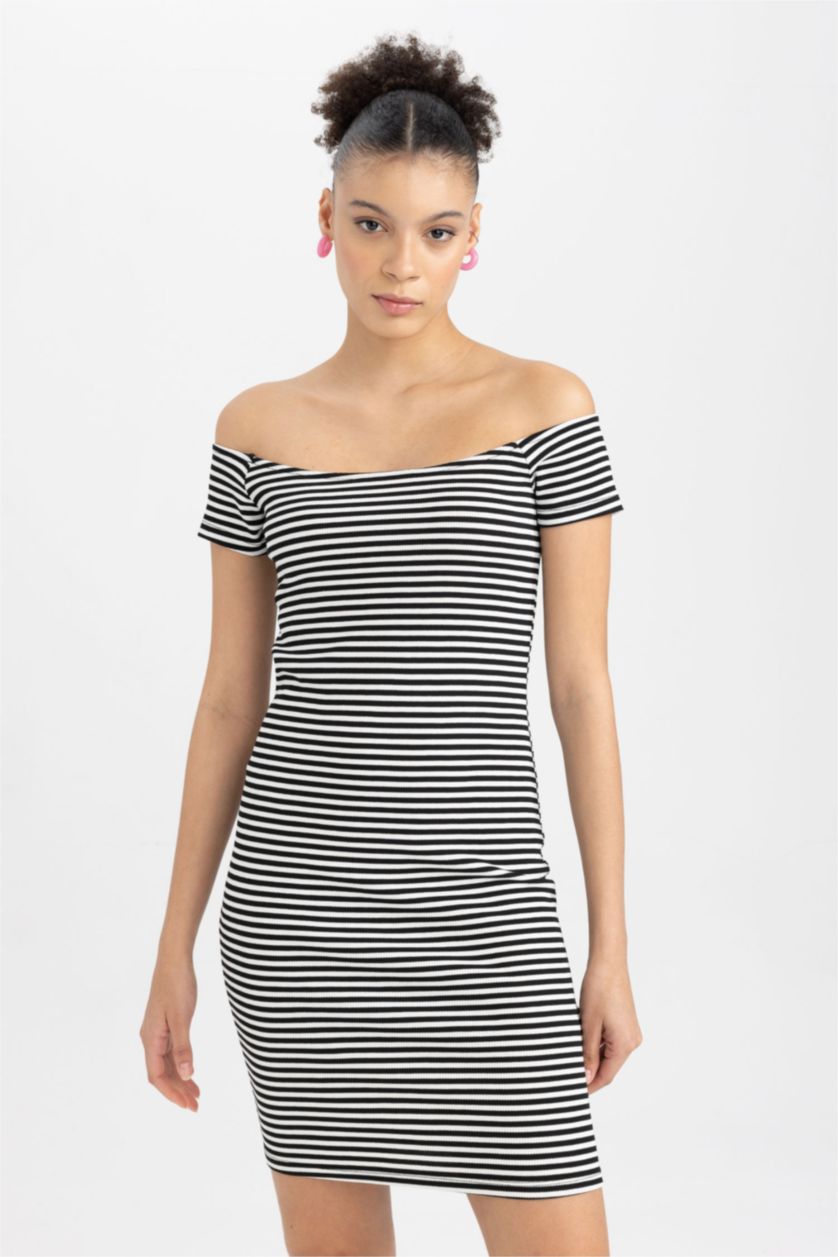 FEMME Écru Mini Robe En Maille À Manches Courtes Col Bateau