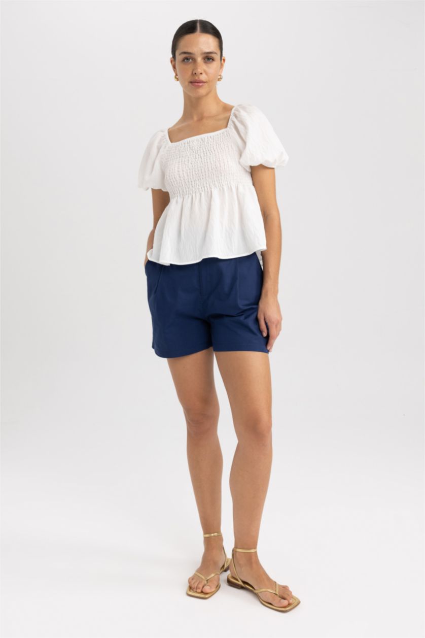 FEMME Blanc Blouse à manches courtes Coupe Slim Col Carré