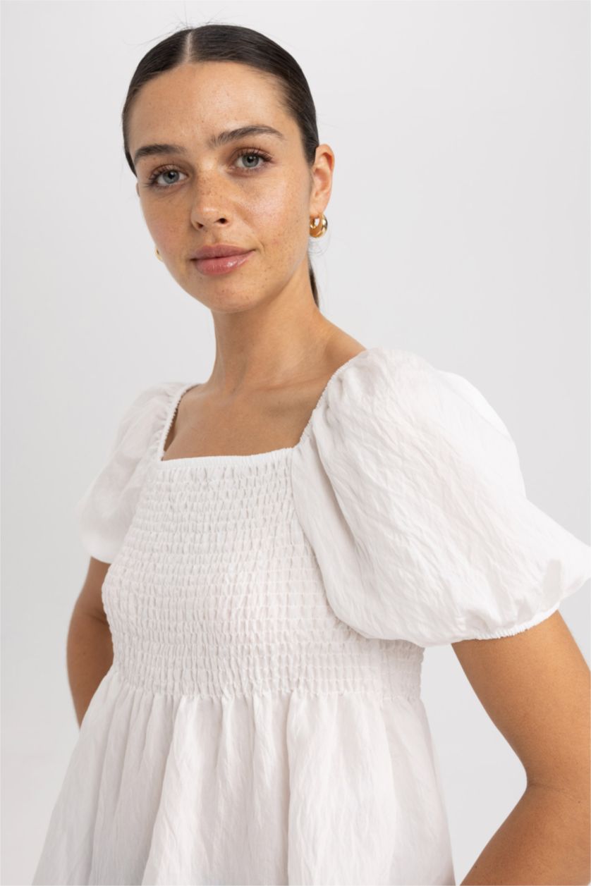 FEMME Blanc Blouse à manches courtes Coupe Slim Col Carré