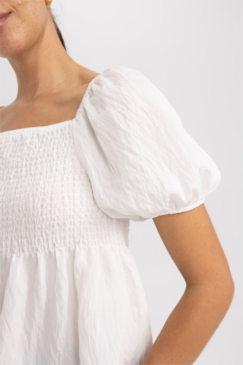 FEMME Blanc Blouse à manches courtes Coupe Slim Col Carré