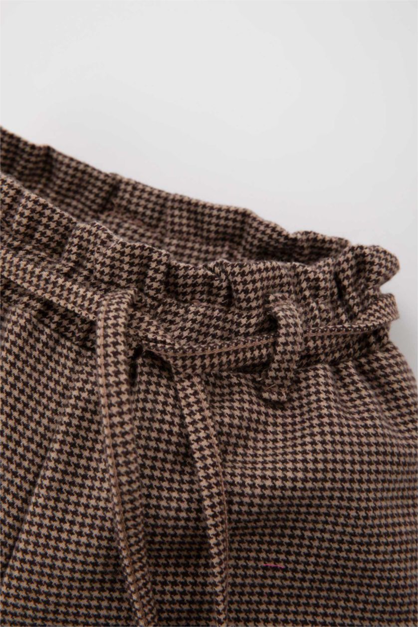 طفلة صغيرة بني بنطلون بيبي بناتي قصة عادية بنمط المخل برجل واسع