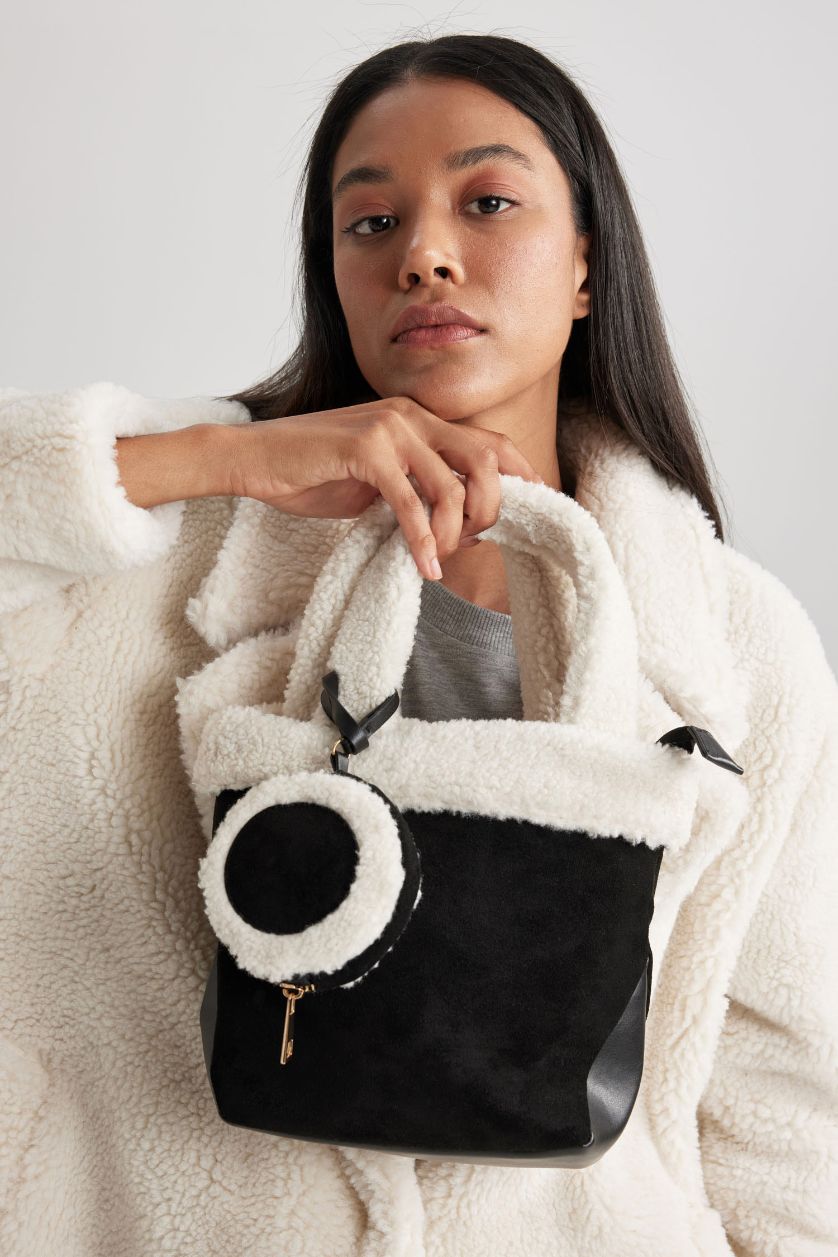 Kadın Siyah Kadın Teddy Detaylı Süet El Çantası