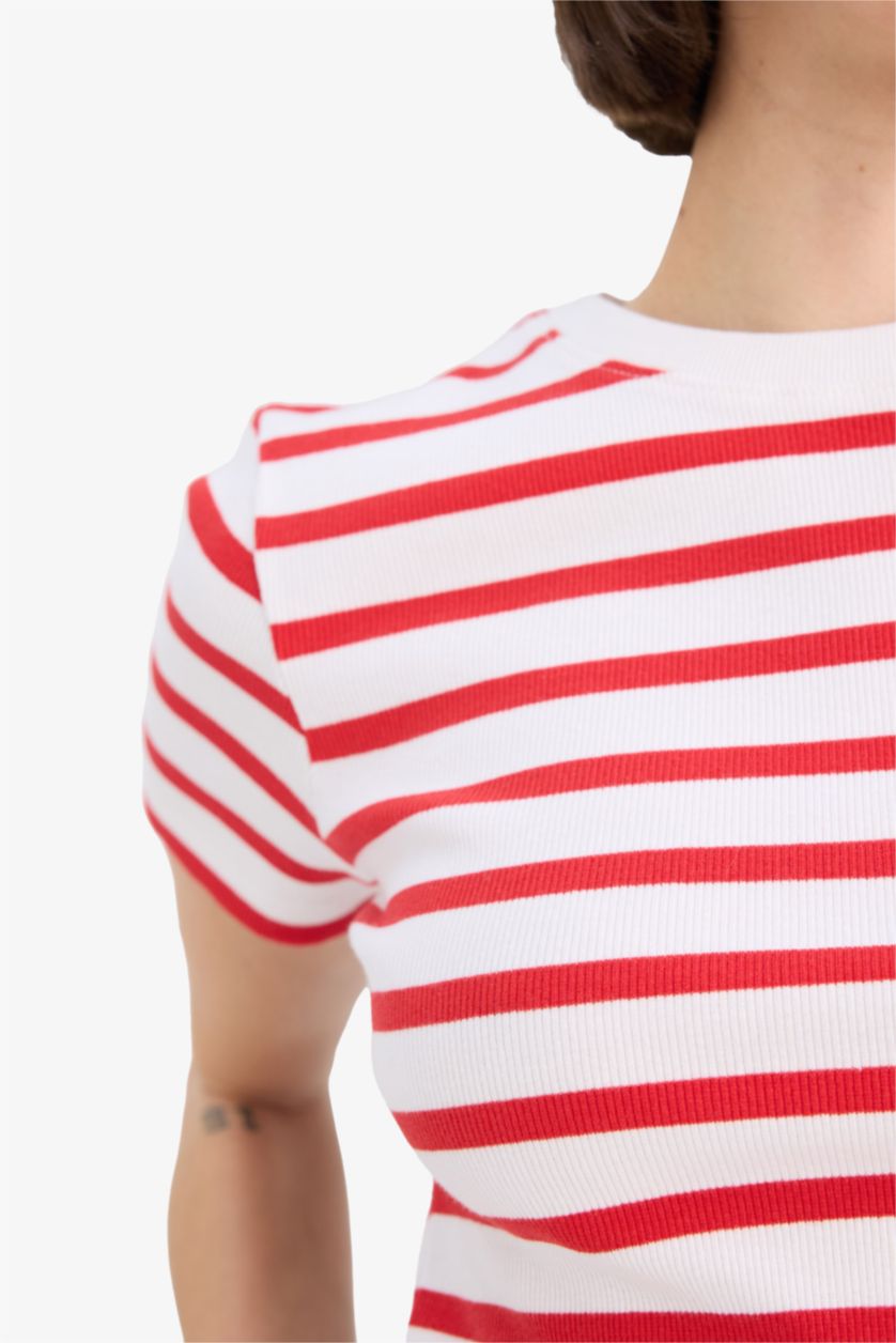 Woman Red Slim Fit Ribana Short Sleeve T-Shirt