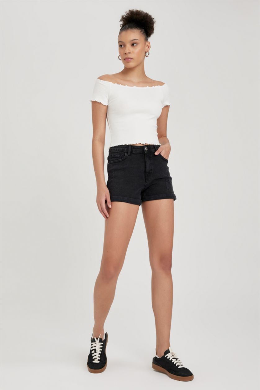 نساء اوف وايت تيشيرت سليم فيت نص كم