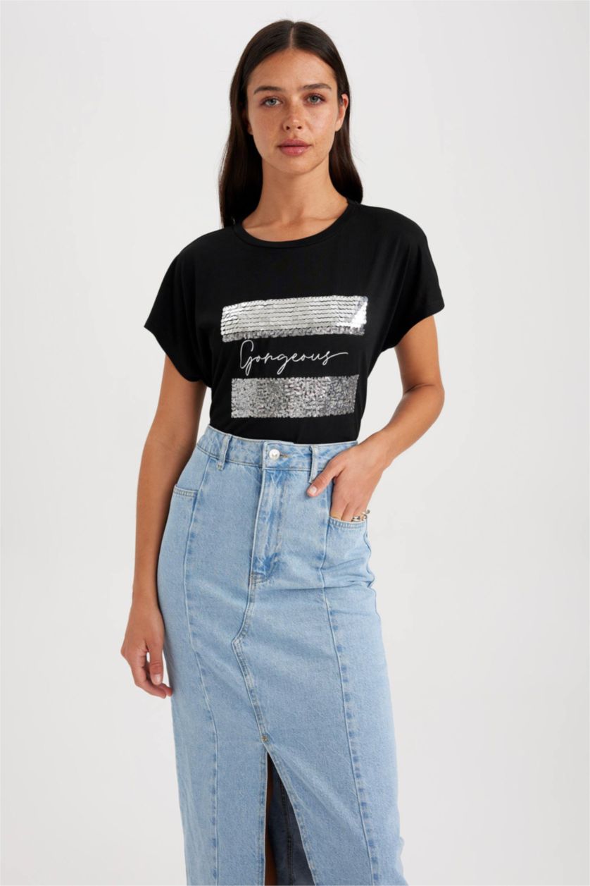 WOMAN Black Crew Neck Short Sleeve T-Shirt