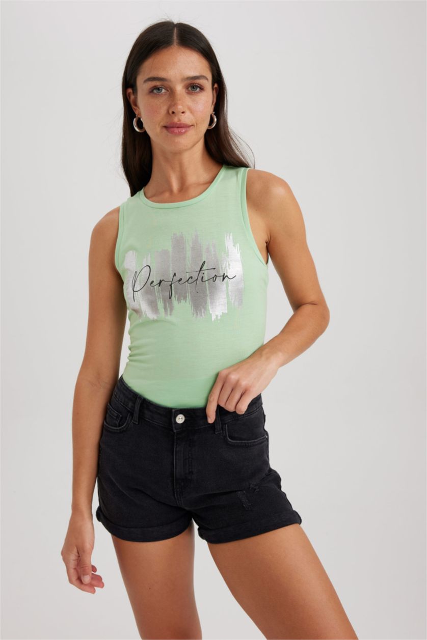 Woman Mint Regular Fit Printed Crew Neck Undershirt