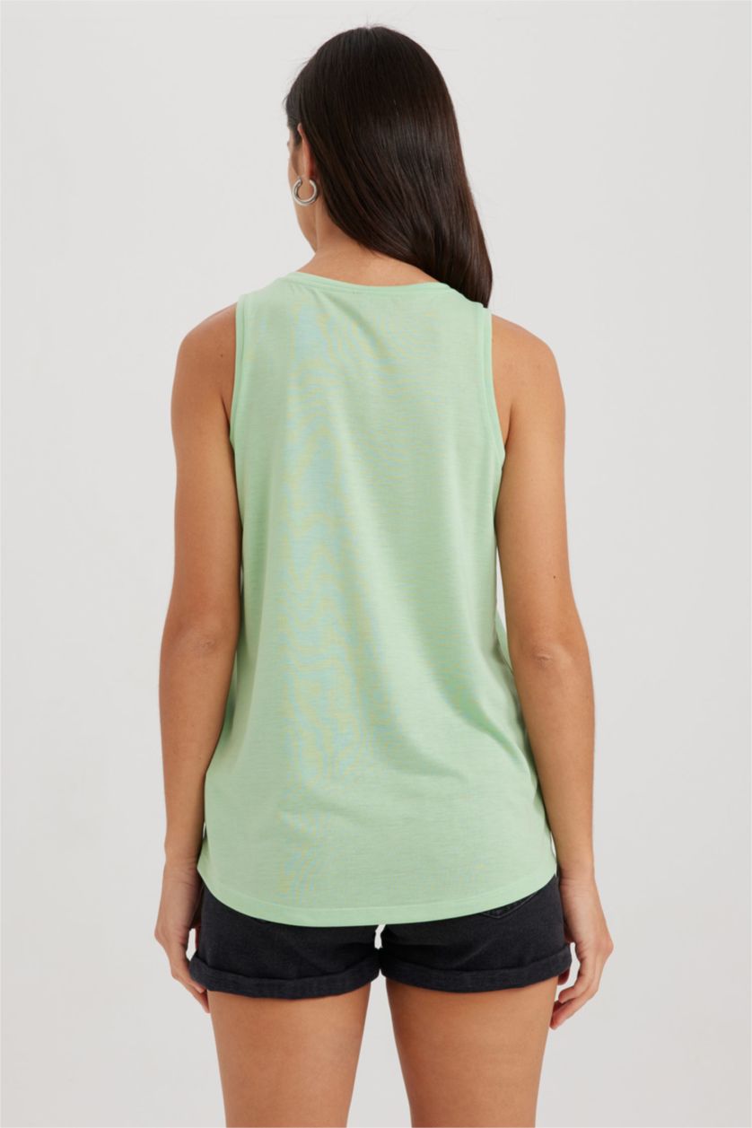 Woman Mint Regular Fit Printed Crew Neck Undershirt