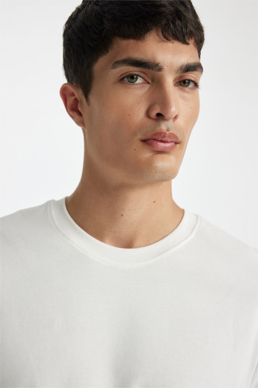 MAN White Regular Fit Short Sleeve T-Shirt