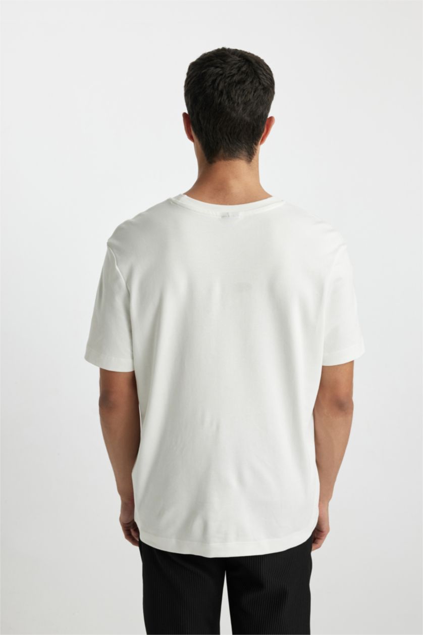 MAN White Regular Fit Short Sleeve T-Shirt