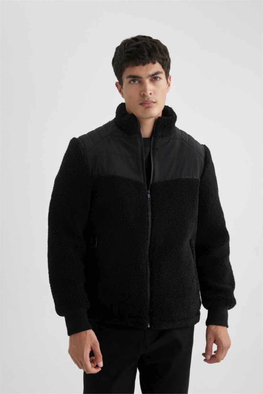 Erkek Siyah Modern Fit Dik Yaka Polar Astarlı Fermuarlı Cepli Pelüş Mont