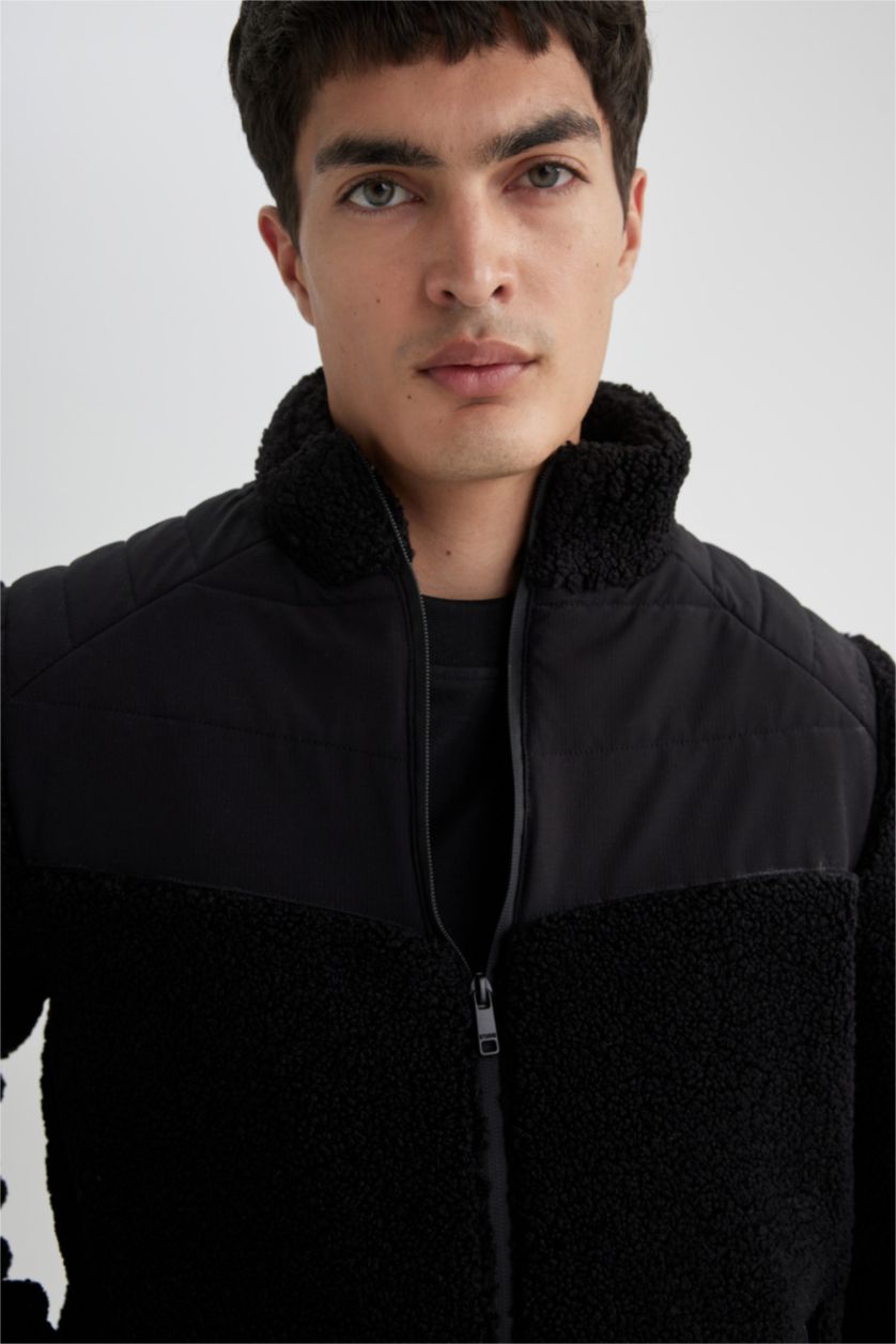 Erkek Siyah Modern Fit Dik Yaka Polar Astarlı Fermuarlı Cepli Pelüş Mont